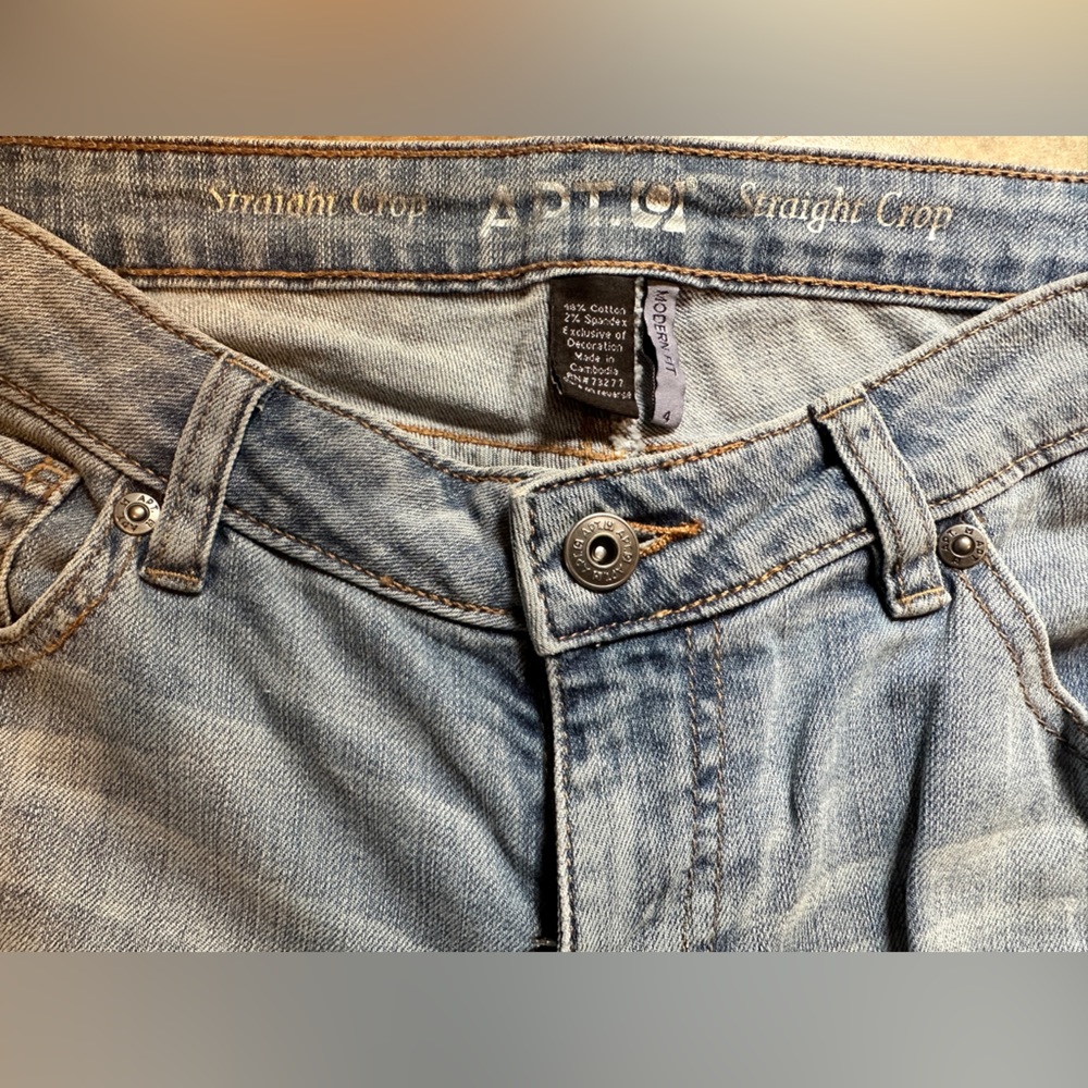 Women’s Apt 9 Straight Crop Capri - Size 4